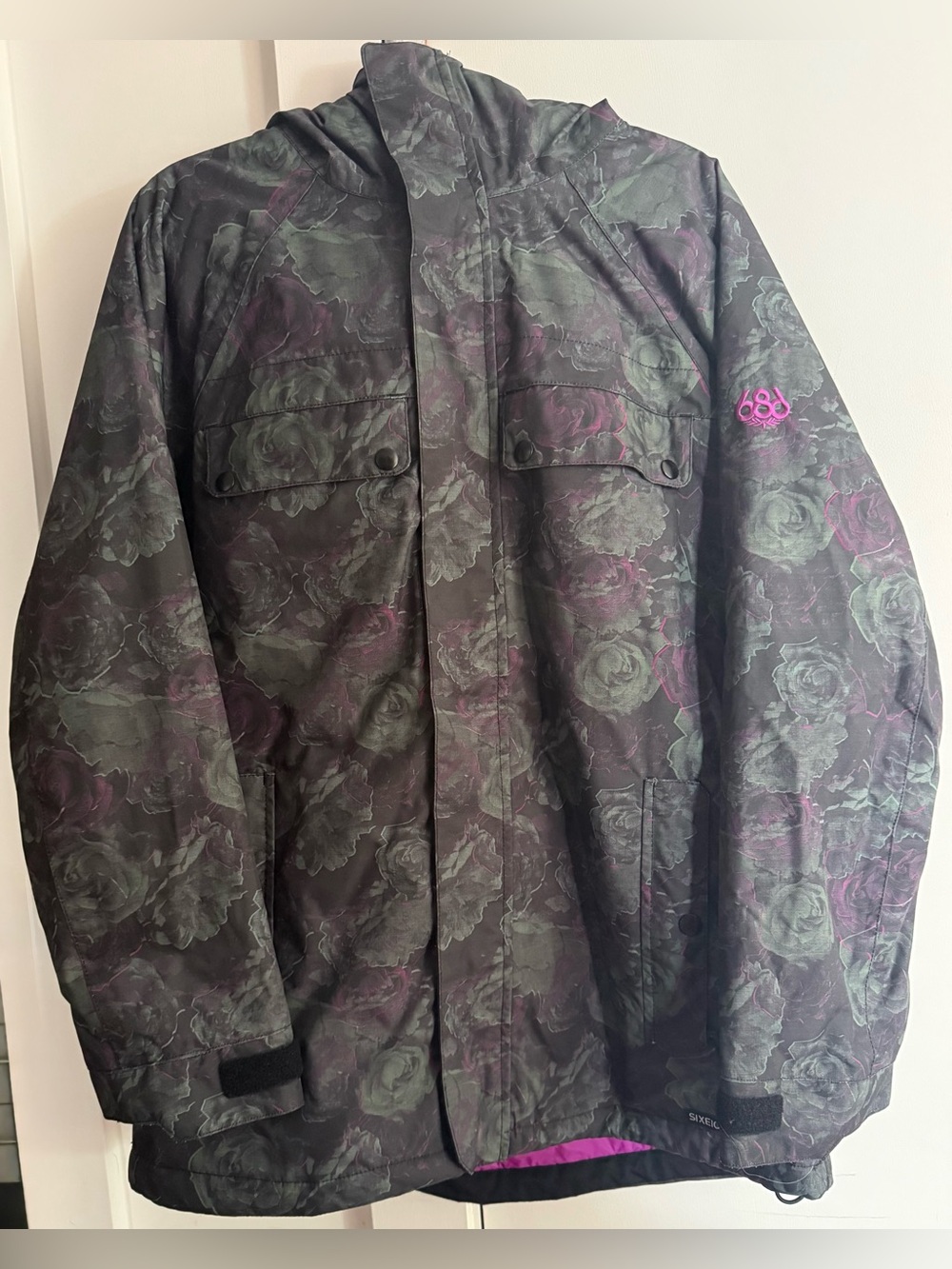 686 ACE Limited Edition Rose Print Ski/Snowboard Jacket